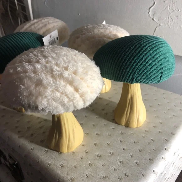 Set of 7 Plush Mushroom Decor / Pincushion - Picture 4 of 11